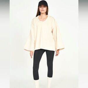 Mirth Handmade Women’s Stowe puff neck roll sweatshirt S